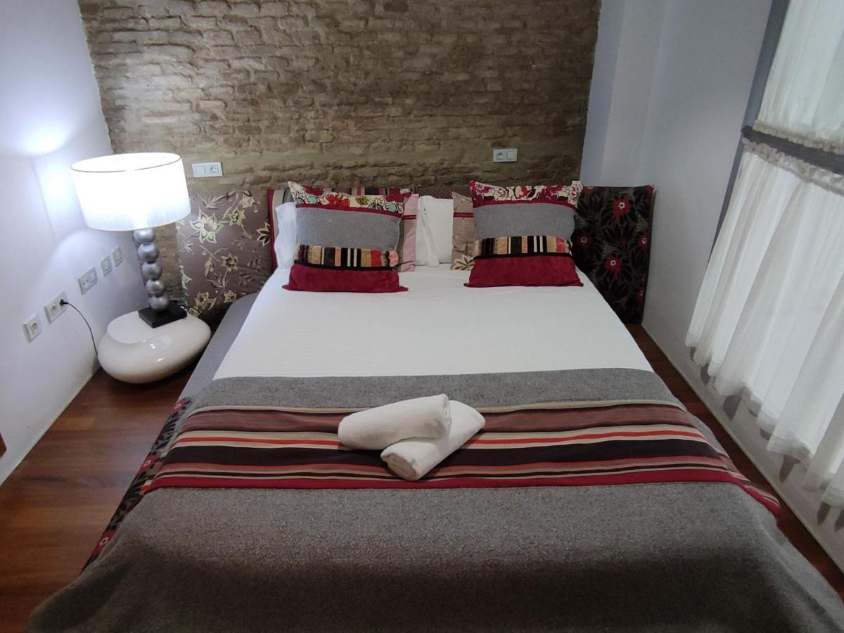 Apartamento Un Jardin En La Alfalfa - Kainga Homes Севиля Екстериор снимка